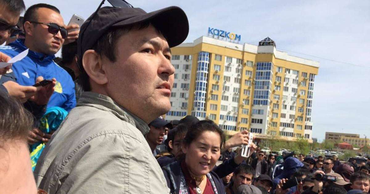 "Демократиялық партия" съезіне шыққан Атырау делегаттарын полиция ұстады