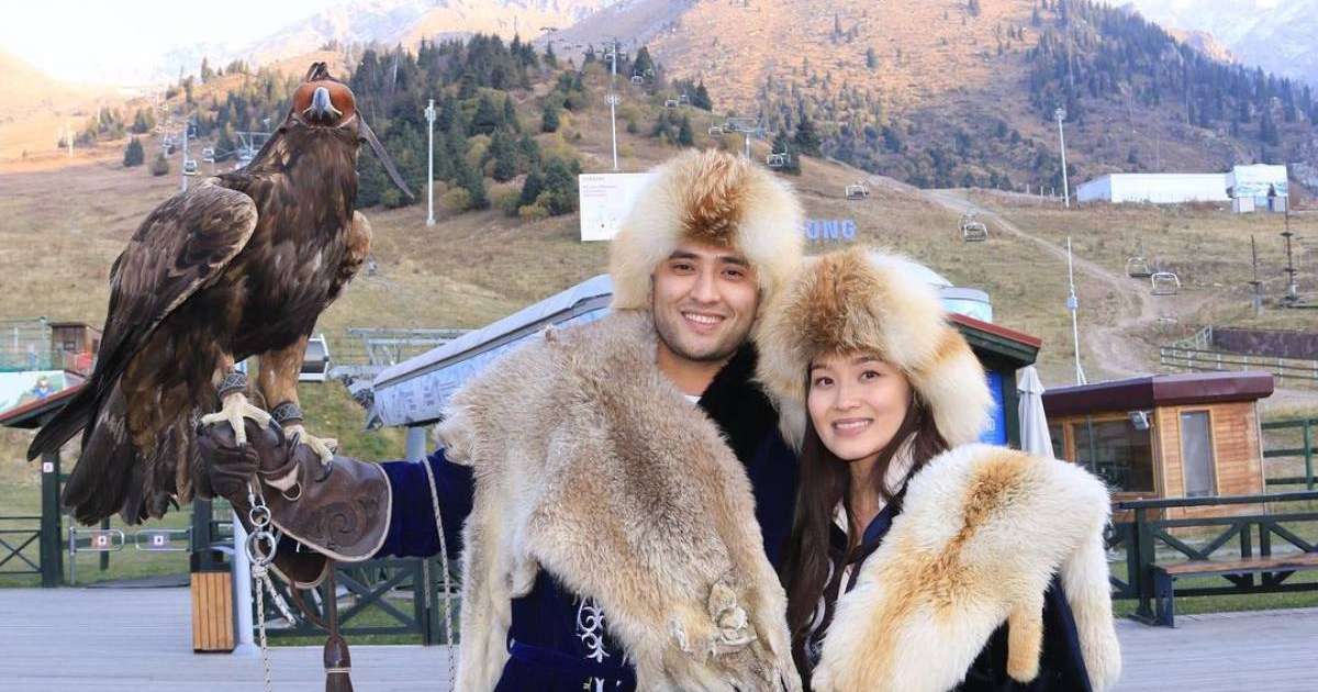 Тәуекел Мүслімге келіншегі шекесі торсықтай ұл сыйлады