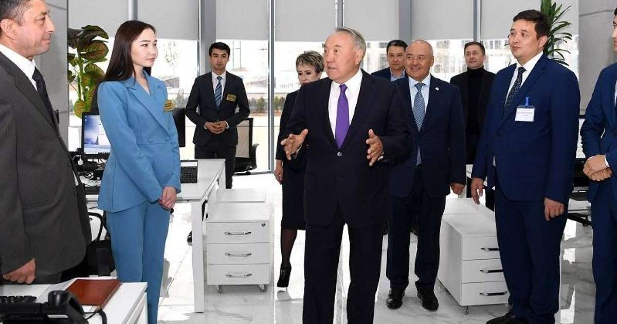 首任总统参访突厥斯坦“阿拉套”媒体中心