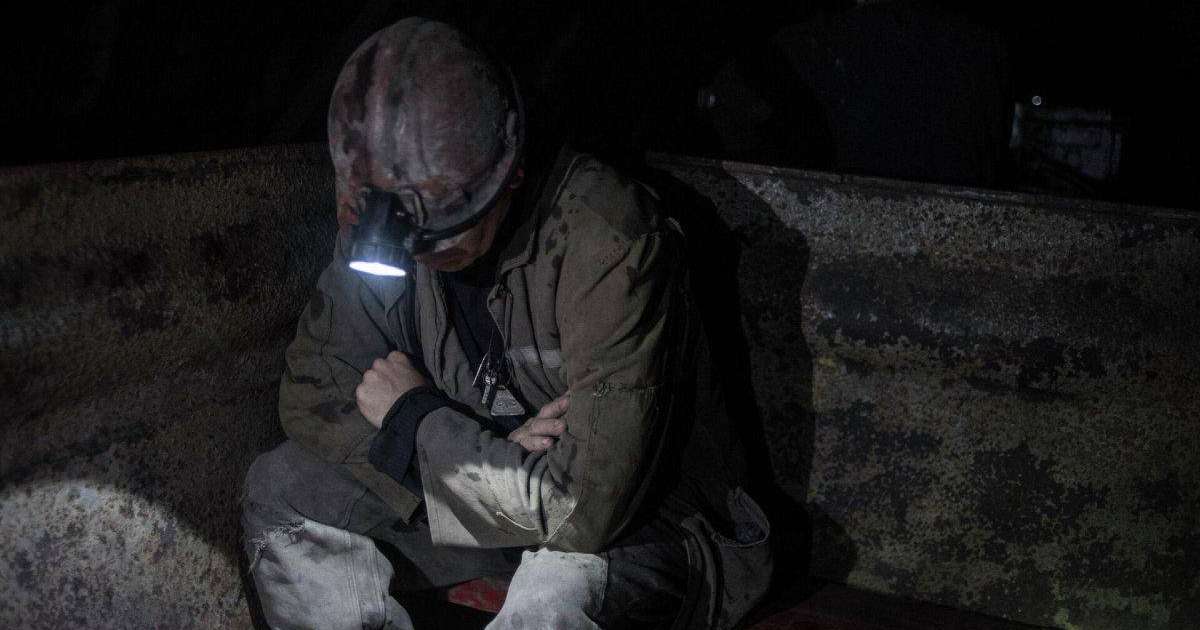 «Костенко» шахтасындағы апат: жерленген кеншілердің аты-жөні жарияланды