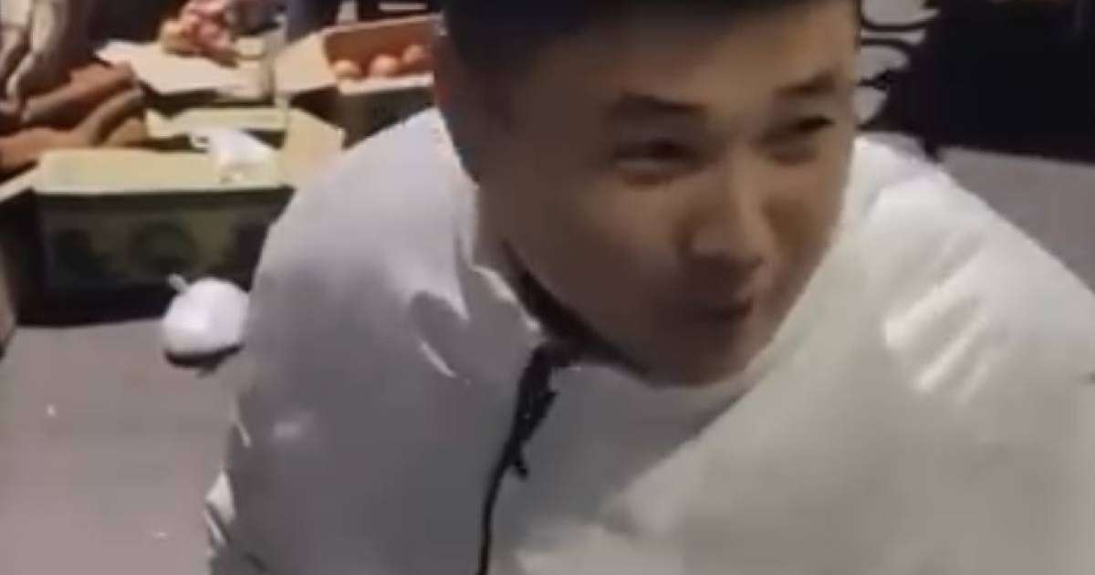 «Жаман жолға түспеңдер!»: Cарбаздарын үйіне шығарып салған сержантқа көпшілік риза болды (ВИДЕО)