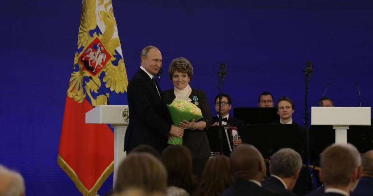 巴甫洛达尔州居民荣获俄罗斯“友谊勋章”