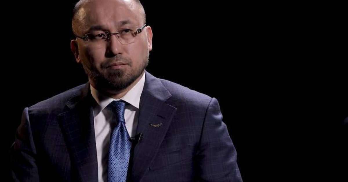 "Үңгірдегі" қазақ тілі? Дәурен Абаев орыс тіліне қатысты 90%-ды қайдан алып отыр