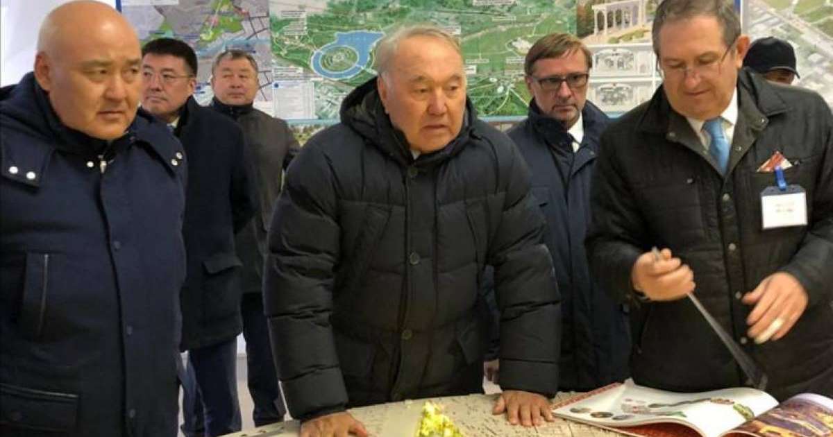 首任总统对突厥斯坦州进行工作视察