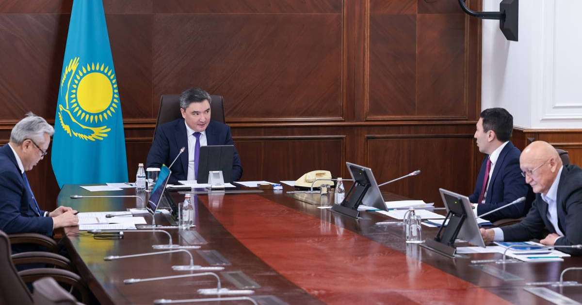 Олжас Бектенов «Самұрық-Қазына» қоры директорлар кеңесінің отырысын өткізді: отандық тауар өндірушілермен жасалған офтейк-келісімшарттар саны бір жылда 12 есеге өсті