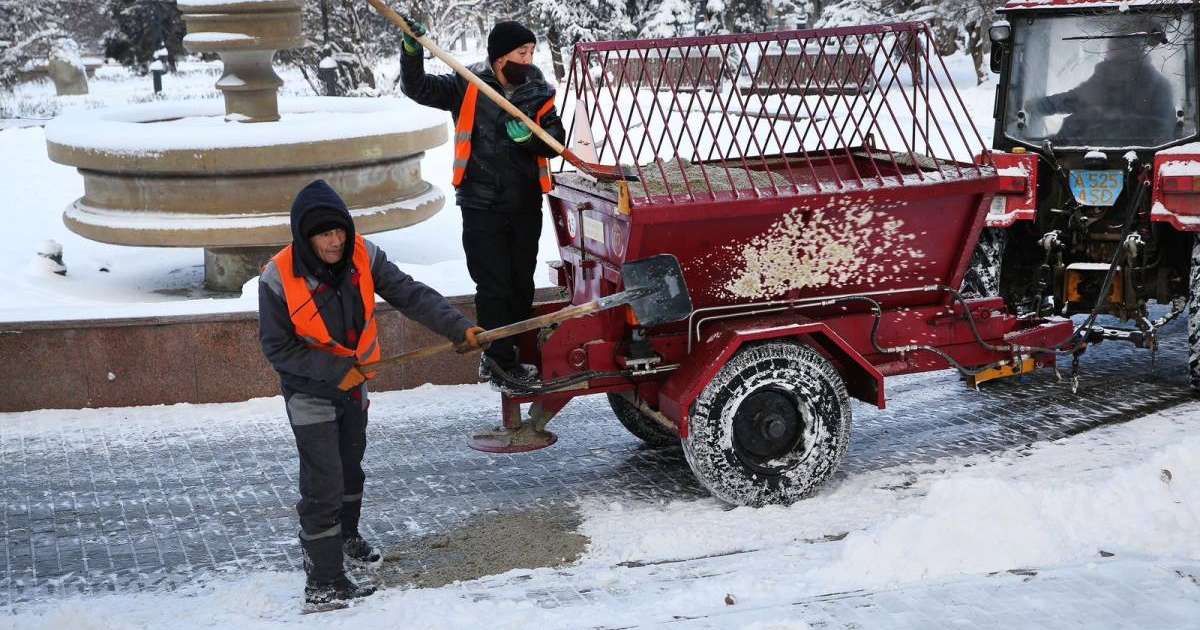 22 см снега за сутки: Надо отдать должное выстроенной работе дорожной службы Алматы - Ирина Смирнова