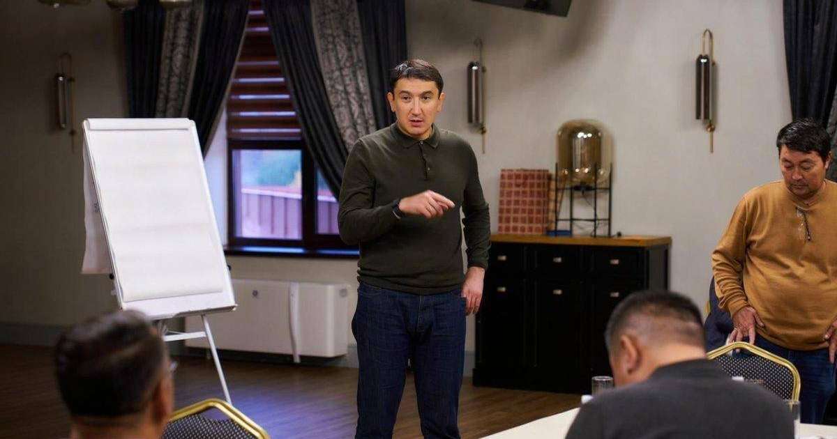 ҚазМұнайГаздың қандай жоспары бар? Мырзағалиев Жаңаөзен кәсіподақтарымен кездесуде айтты