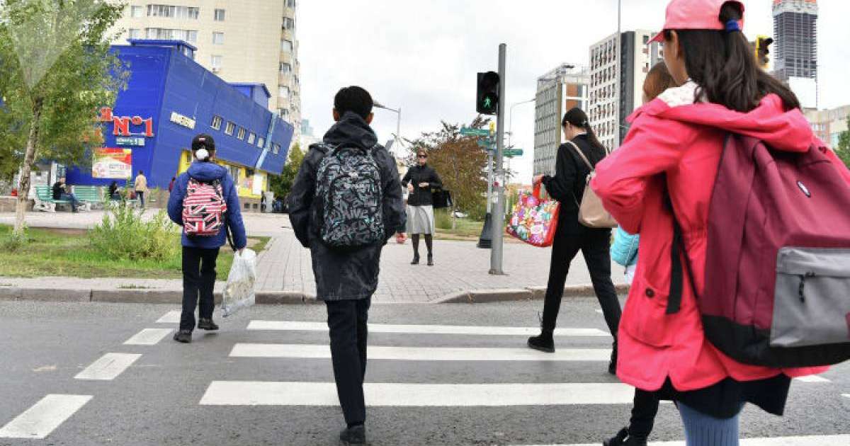 Дәрігер балалар күнде жеп жүрген аса зиянды 4 тағамды атады