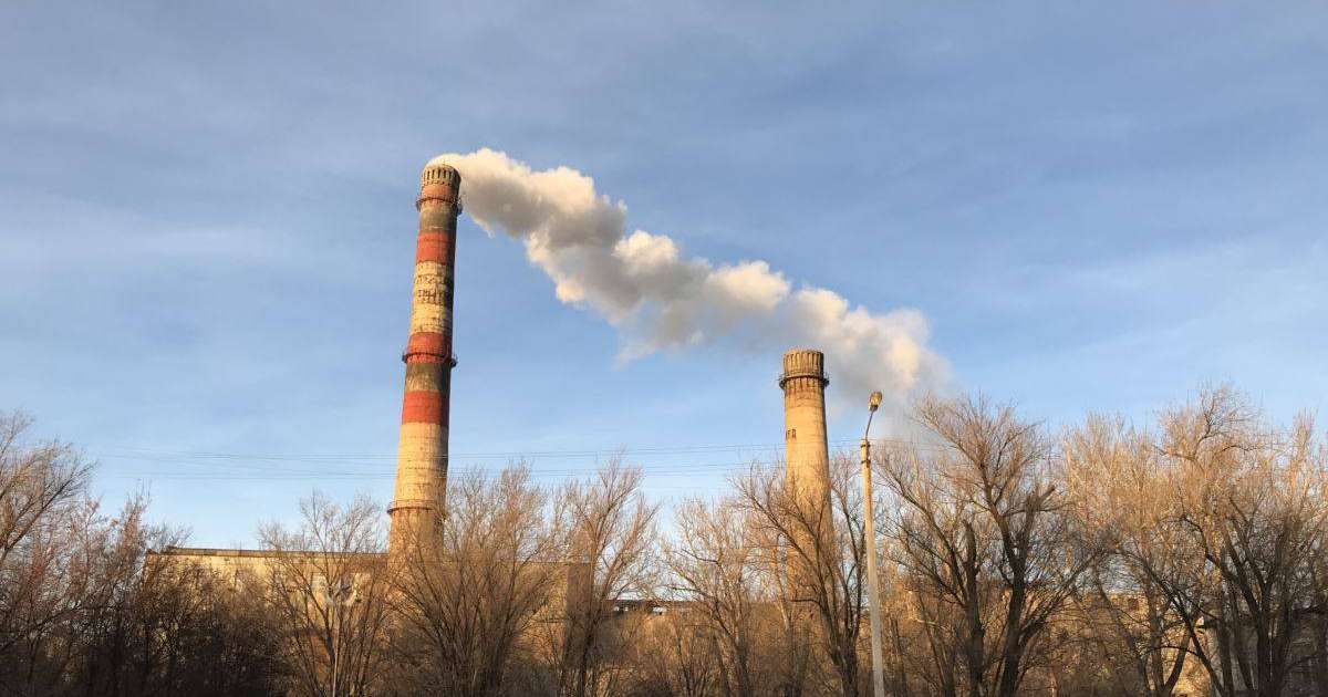 Теміртауда Нұра өзенінде күлден жасаған бөгетті су жырып әкетті