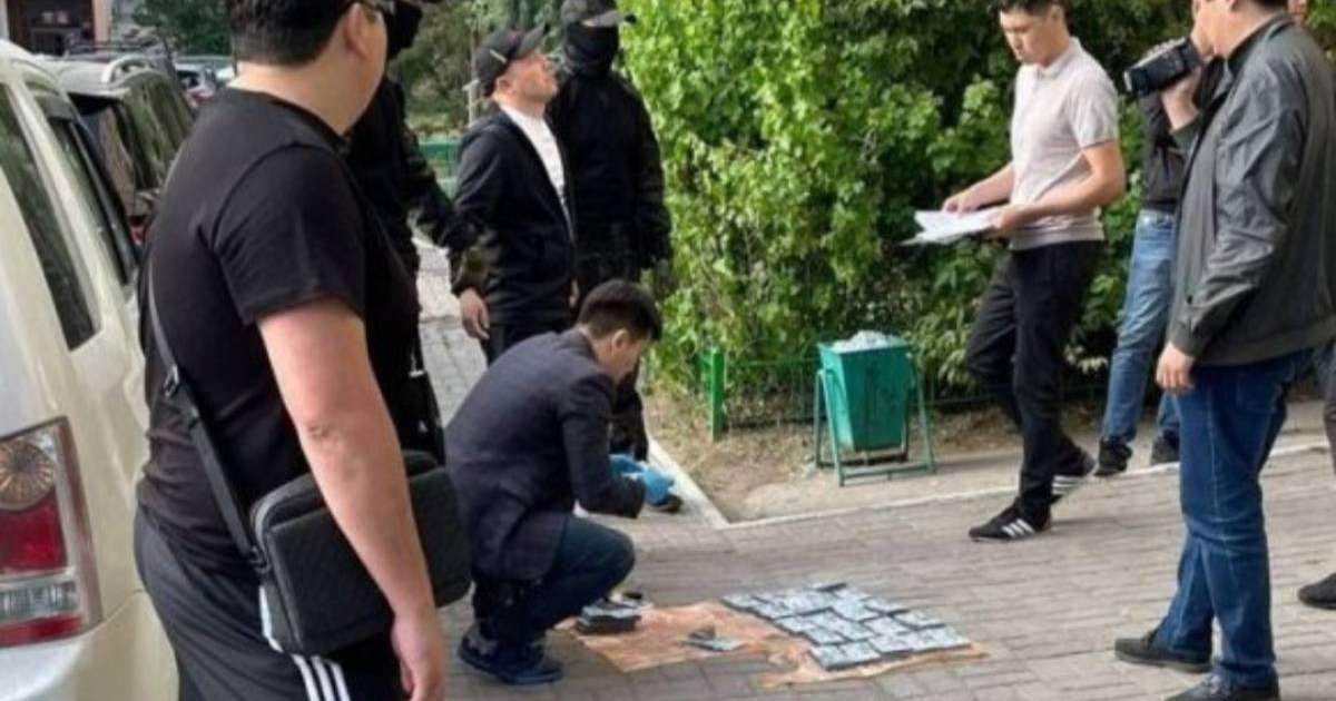 Махамбет Әбжан журналист пе әлде бопсалаушы ма?