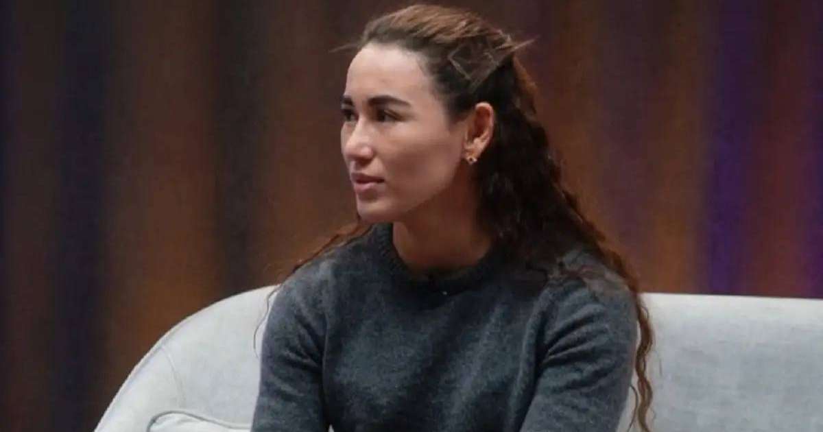 «Медаль алмаса да үш көлік мінді»: Абиба Әбужақынова өзіне тағылған сынға жауап берді