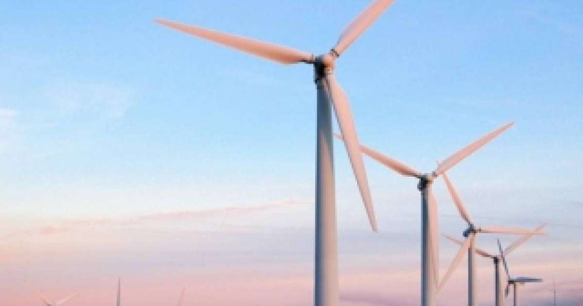 阿克莫拉州正在建立风力和太阳能发电站