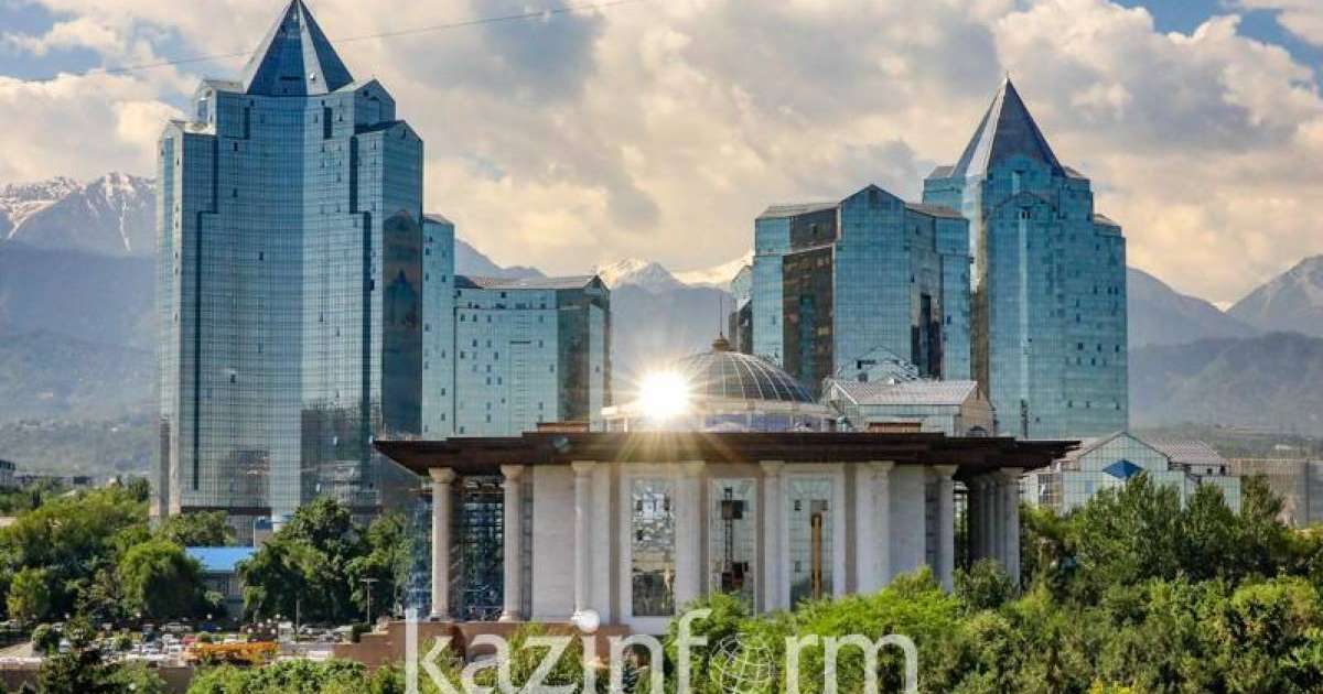 总统：阿拉木图应强化其商业中心城市的地位