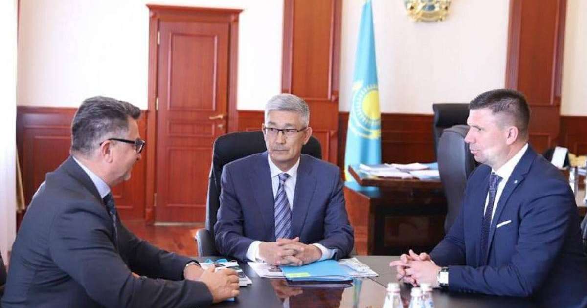 曼格斯套州州长会见克罗地亚代表团