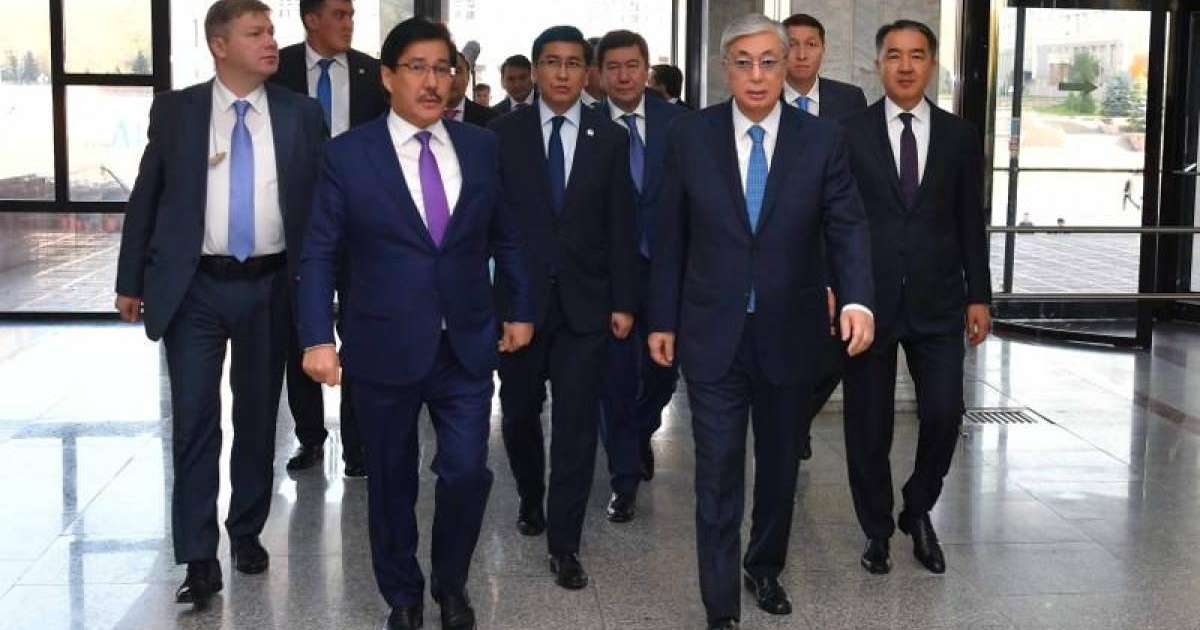 总统视察法拉比哈萨克国立大学