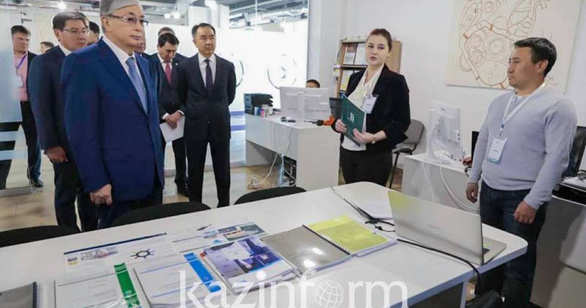 托卡耶夫总统视察Tech Garden创新集群