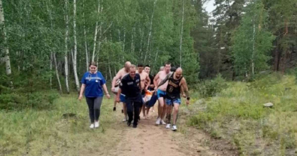 Бурабай ауданында суға батып бара жатқан үш қыз құтқарылды