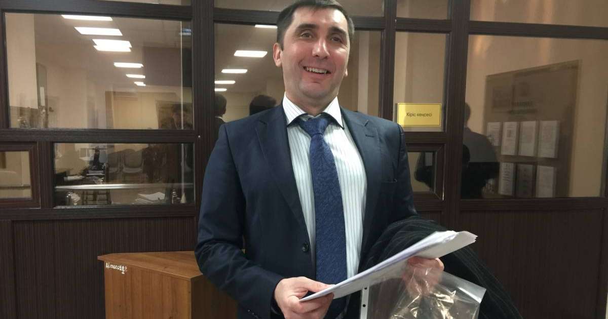 Сот армян көліктерін тіркеу мәселесін айтып жүрген белсендіге айыппұл салды