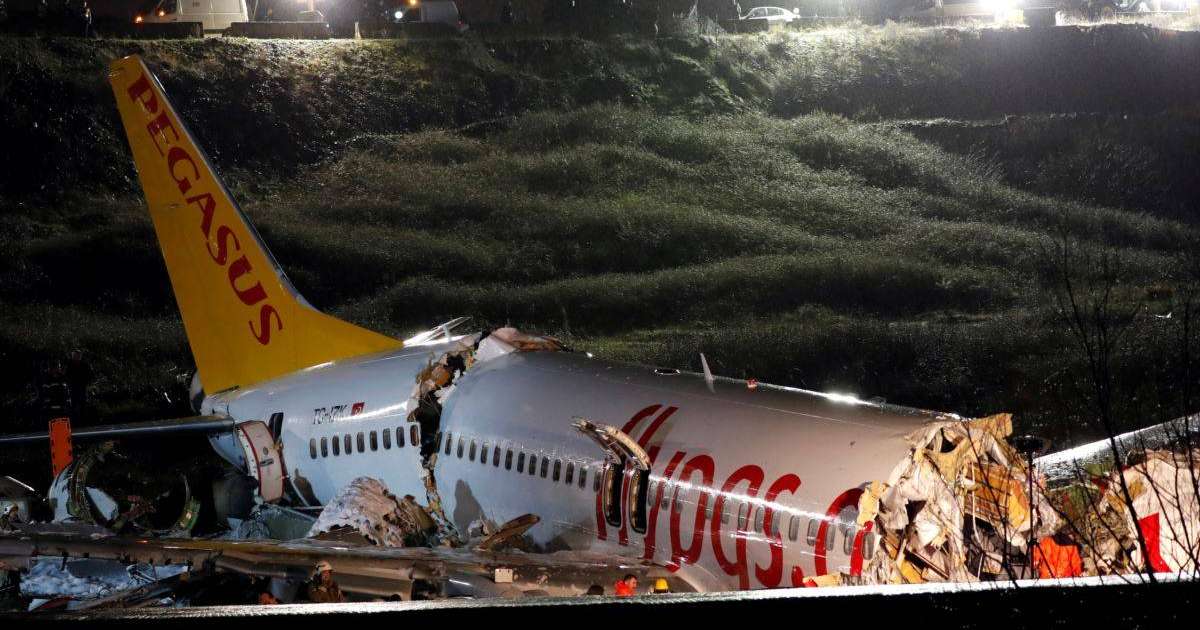 Стамбулда ұшақ дұрыс қона алмай, 157 адам зардап шекті