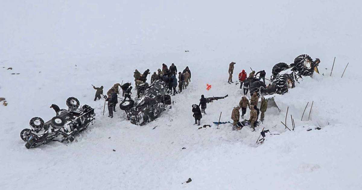 Түркияда қар көшкінінен ондаған құтқарушы мерт болды