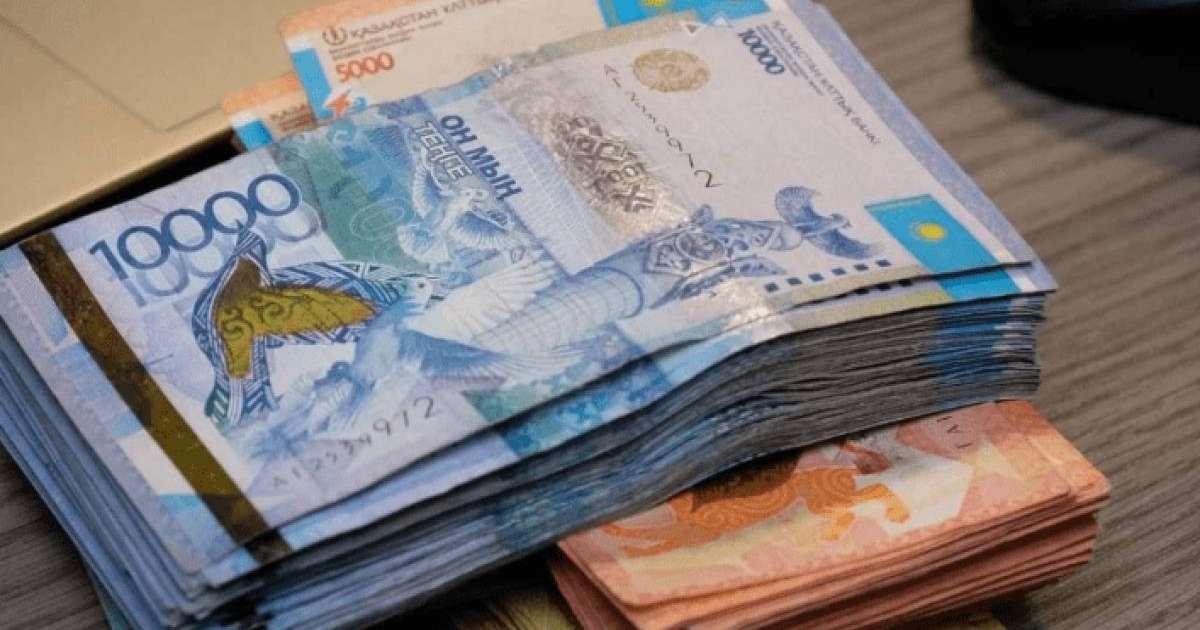 Талдықорғанда жатақхана коменданты студенттердің атына 24 млн теңге несие рәсімдеген