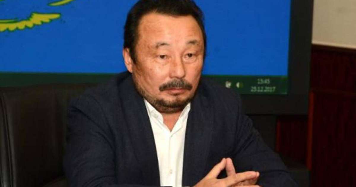 Светқали Нұржан: Оқушыға хиджап киюге рұқсат беру – құбыжық саясатты мойындаумен тең