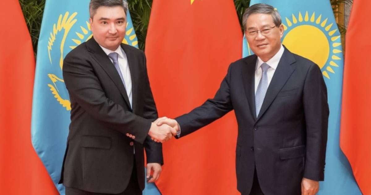 Олжас Бектенов пен ҚХР Мемлекеттік кеңесінің Премьері Ли Цян сауда-экономикалық ынтымақтастықты дамыту мәселелерін талқылады. Ағымдағы жылдың қаңтар-қыркүйегінде екіжақты сауда көлемі 33 млрд долларды құрады