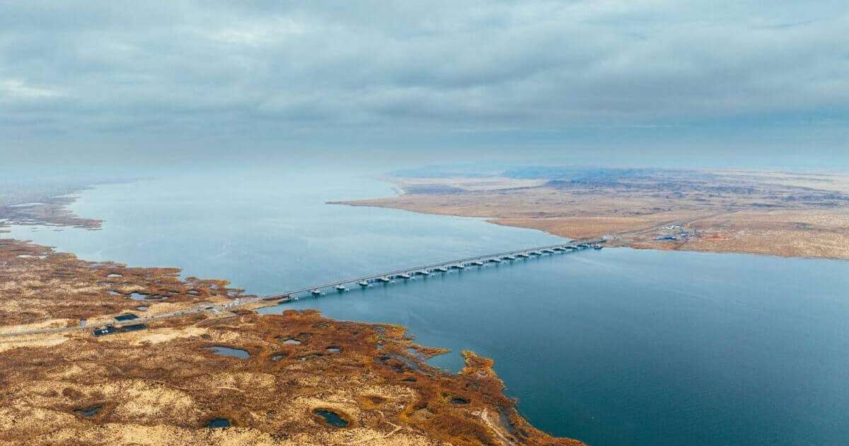 Бұқтырма көпірін Даниал Ахметовтың ұлы салды ма – министр жауап берді