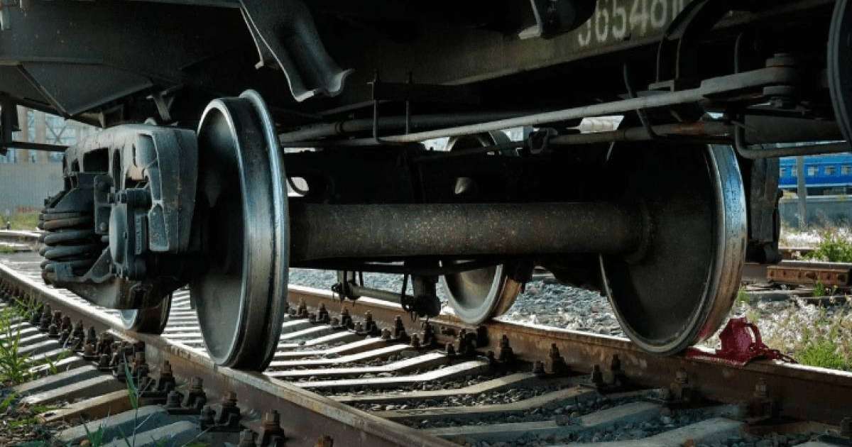 Жамбыл облысында пойыз рельстен шығып кетті