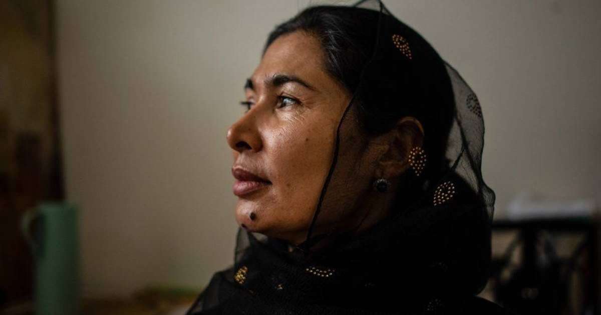 "Аңдар секілді денеңді тістеп, түнімен екі-үш адам зорлайды": Қытай лагерінде қамауда болған ұйғыр әйел көрген азаптары жайлы айтты