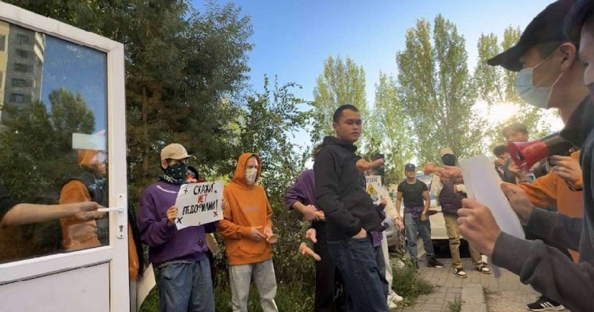 Рейд кезінде жолаушы қызға алымсақтық жасаған жүргізуші халықтан кешірім сұрады