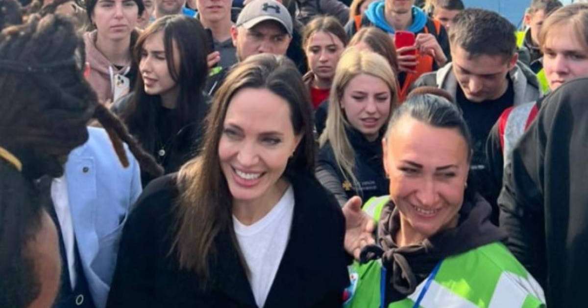 Анджелина Джоли Украинаға келді