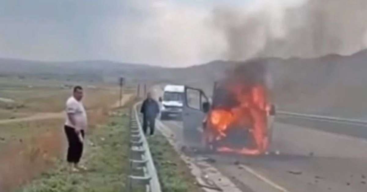 Алматы - Талдықорған тас жолында жас спортшылар отырған автобус өртеніп кетті (видео)