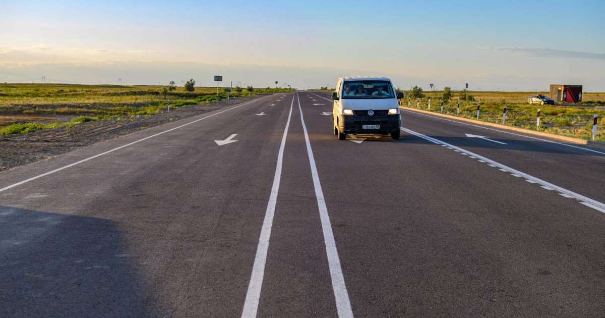 «Талдықорған - Үшарал», «Үшарал - Достық» автокөлік жолдарының жөндеуі биыл аяқталады