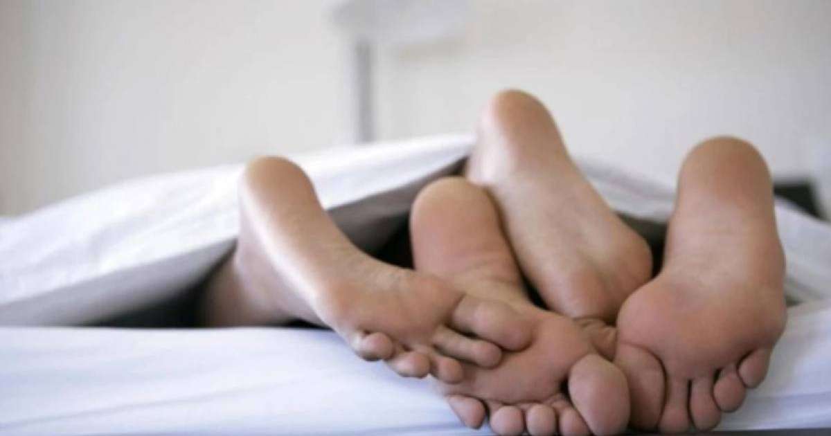 Атыраулық жұп көшеде жыныстық қатынасқа түскен