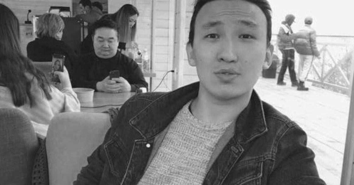 Президент оқушылар үшін жанын пида еткен ұстазды марапаттады