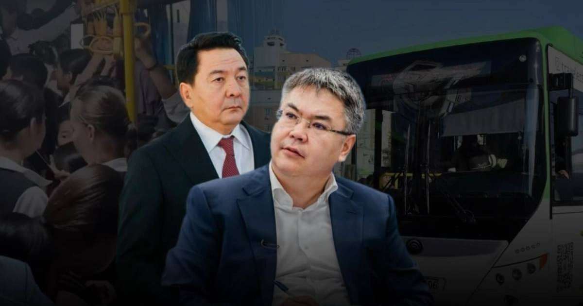 Баланы автобусқа сыйғыза алмаған әкім халық сеніміне де сыймайды: Атыраудың оқушылары аялдамада тұр