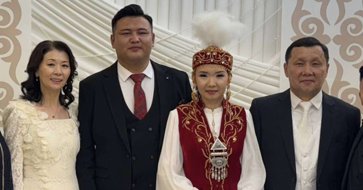 Депутат Абзал Құспанның қызының ұзату тойына кімдер келді?