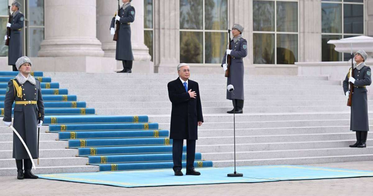 Ел астанасында Мемлекеттік ту көтеру рәсімі өтті