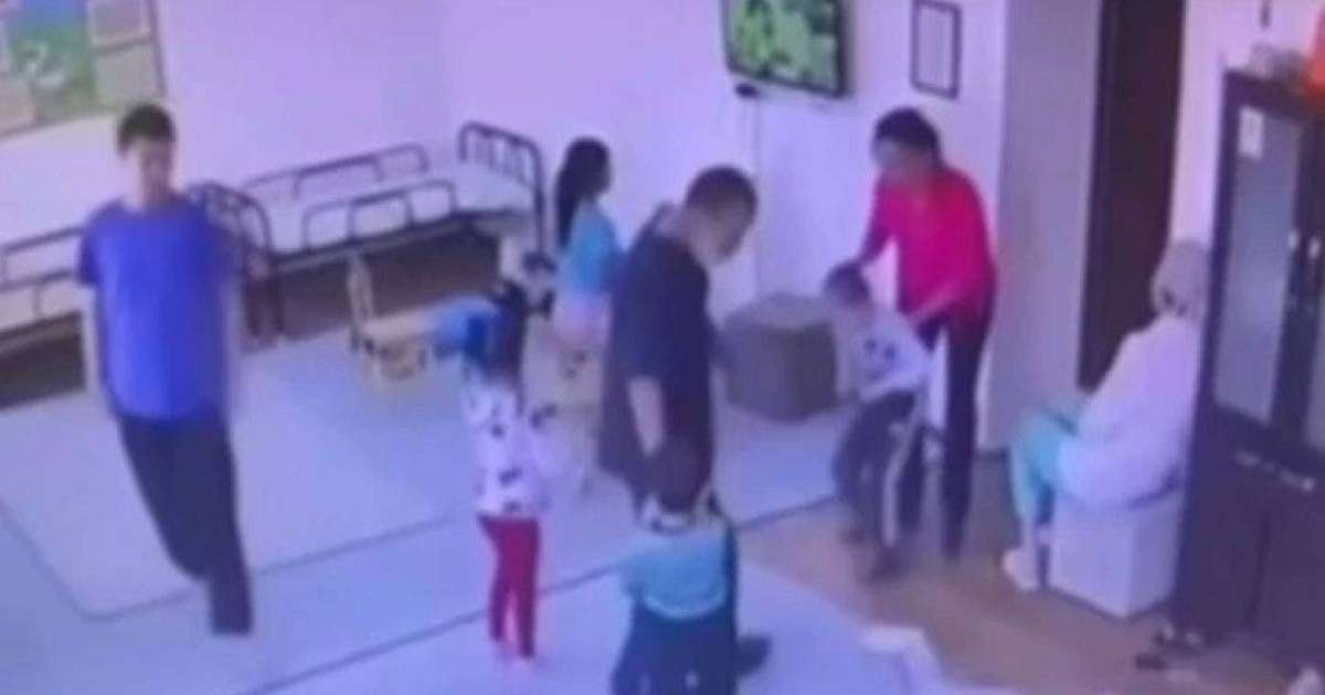 Атырауда ерекше балаларға қорлық көрсеткен әлеуметтік орталық қызметкерлері тексеріліп жатыр