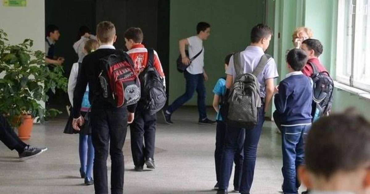 Шалқарда 10-сынып оқушысы 9-сынып оқушысын пышақтап тастады