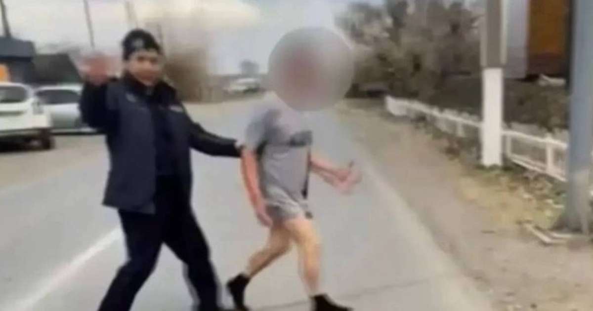 СҚО-да ауыл тұрғыны көшеде жартылай жалаңаш шығып, өзін пышақтаған