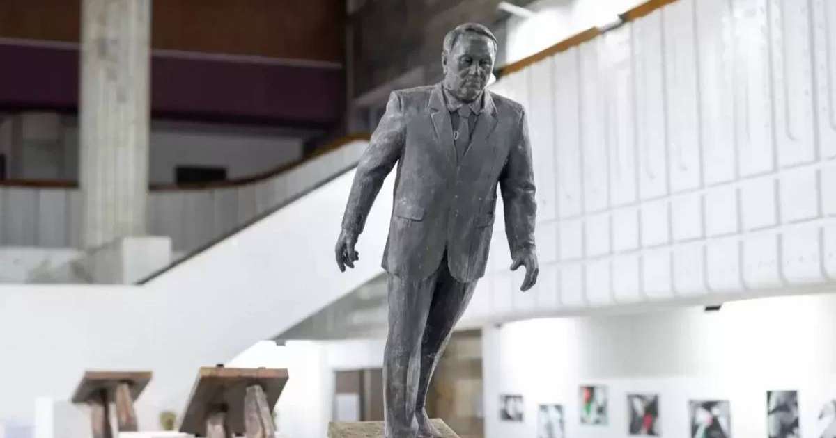 "Құлаған Назарбаев" Мәскеуге аттанды 