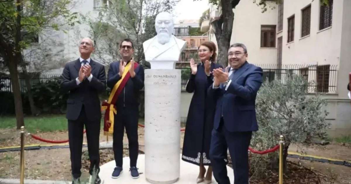 Италияда Абай Құнанбайұлының бюсті ашылды