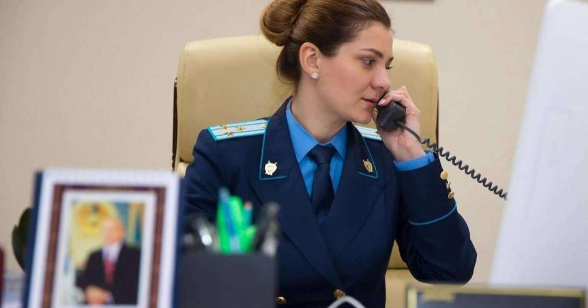 2017 жылы «Мемлекеттік қызметші» атағын алған Олеся Кексель үй қамағына жіберілді