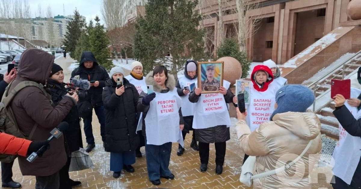 Бас прокуратура Тоқаевтың тапсырмасынан кейін қаза тапқан сарбаздардың аналарын қабылдайды