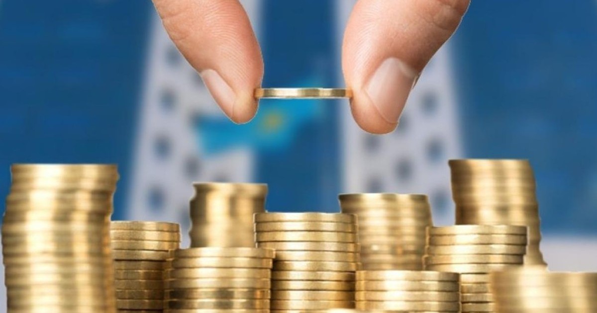 Тоқаев бюджетті бекітті: зейнетақы өскенімен, төменгі айлық сол күйі қалды