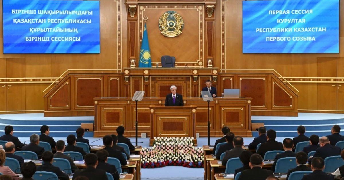 Жаңа Конституция аясында тұңғыш Құрылтай өз жұмысын бастады