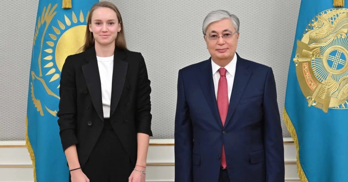 Тоқаев Елена Рыбакинаны әлемнің бірінші ракеткасы атануымен құттықтады