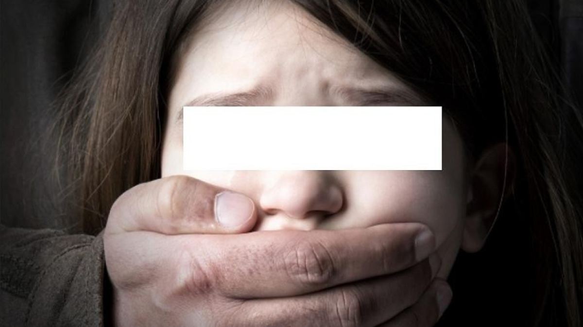 Павлодарда қос қызын зорлап, АИТВ жұқтырған өгей әкеге ауыр жаза тағайындалды